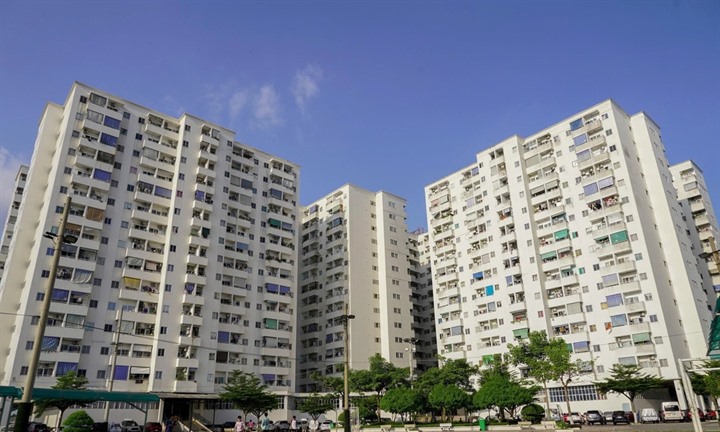 Đã đóng 50% giá trị nhà, thu nhập tăng có bị mất quyền mua nhà ở xã hội?
