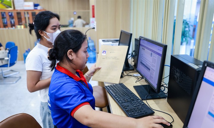 Tuyển sinh đại học 2027: Các trường chủ động  "xoay trục ", giảm gánh nặng cho thí sinh