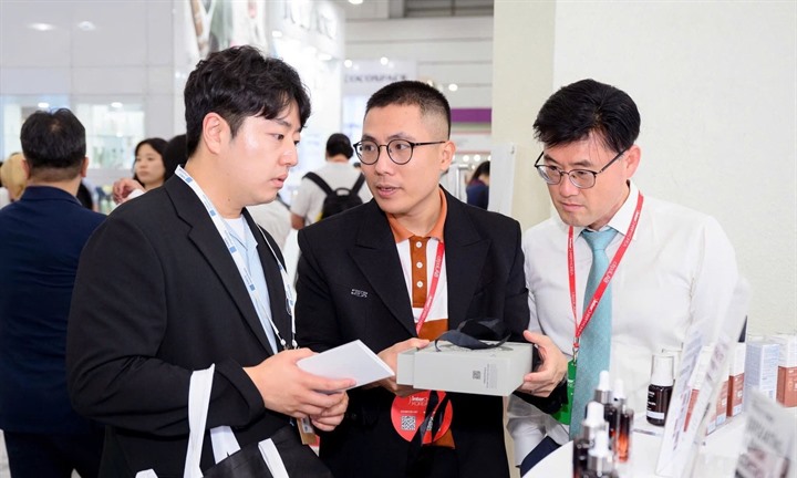 Từ thị trường trong nước đến Cosmoprof: Bác sĩ Nguyễn Văn Mạnh và hành trình đưa thương hiệu Việt ra quốc tế