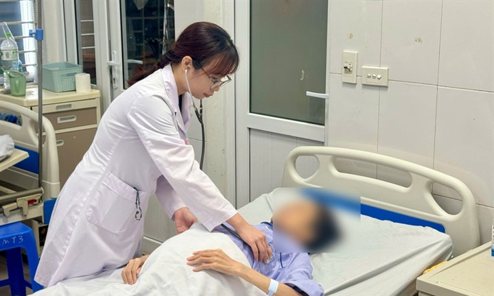 Đang điều trị ung thư, người phụ nữ nguy kịch vì virus viêm gan B tái hoạt động