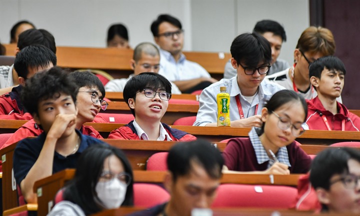 Đại học Bách khoa Hà Nội tặng mỗi sinh viên 100.000 đồng: Sinh viên cần lưu ý điều kiện để nhận đủ