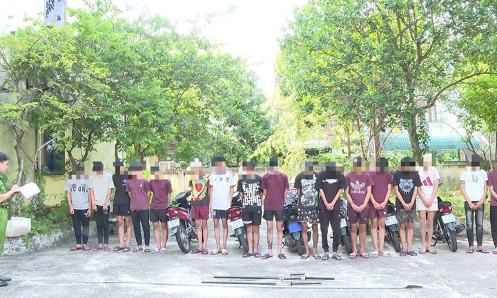 Hưng Yên: Xác minh nhóm 19 thanh, thiếu niên lạng lách, đánh võng, mang theo hung khí