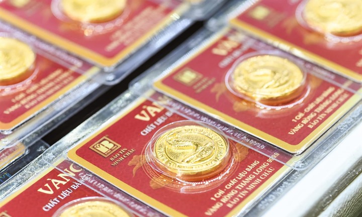 Giá vàng chốt phiên 10/10: Sau 2 tuần giảm liên tiếp, thị trường vàng đã đảo chiều bật tăng