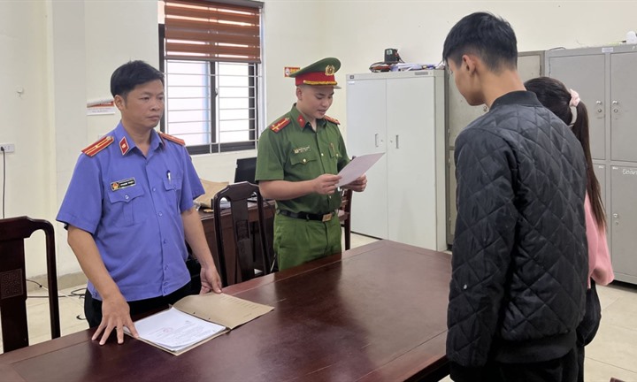 Mang kiếm đi giải quyết mâu thuẫn, thiếu niên 15 tuổi bị khởi tố