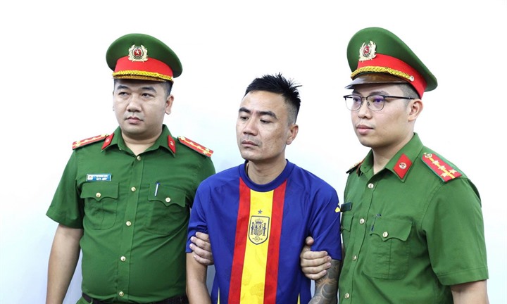 Bắt tạm giam Thắng 