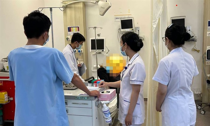 Người đàn ông ở TP.HCM nghi nhiễm độc tố thần kinh cực mạnh sau khi ăn món 
