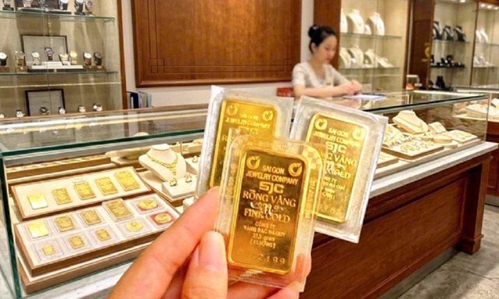 Chốt phiên giá vàng ngày 13/10: Giá vàng bật tăng, có loại tăng 800.000 đồng/lượng