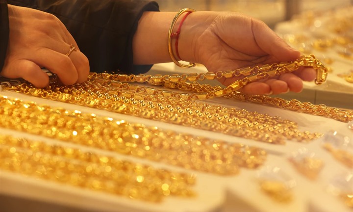 Chốt phiên giá vàng 16/10: Vàng SJC bật tăng 600.000 đồng/lượng