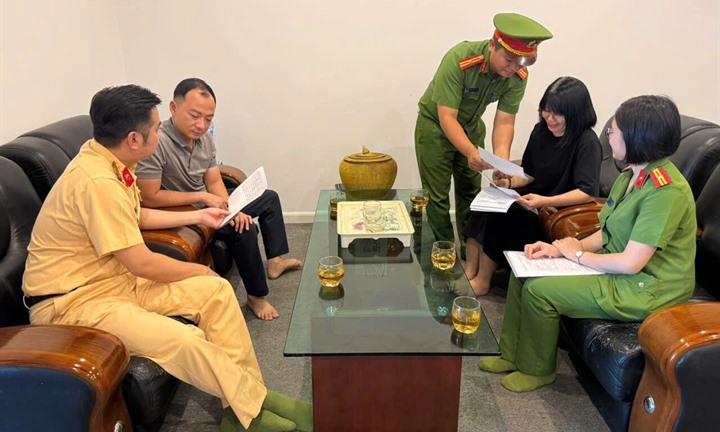 Hà Nội đẩy mạnh công tác làm sạch dữ liệu phương tiện trên hệ thống đăng ký xe