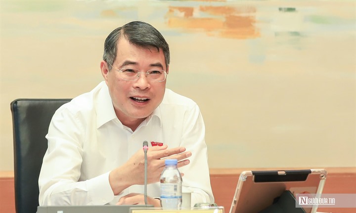 Thủ tướng: Phải bảo đảm người dân được tiếp cận giá điện hợp lý