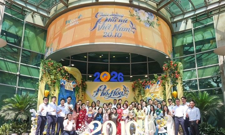 Từ Phố Hoa đến những khoảnh khắc yêu thương: PVcomBank lan tỏa thông điệp ý nghĩa ngày 20/10