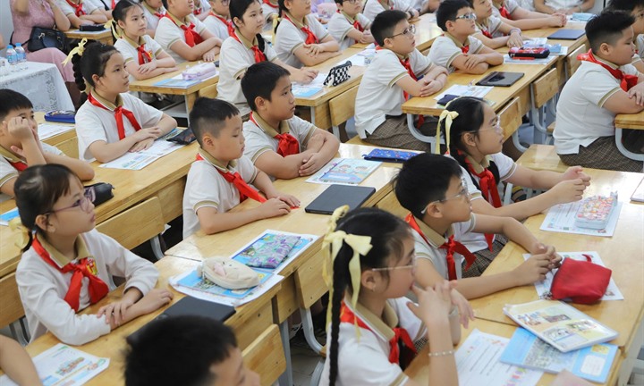 Bộ GD&ĐT làm rõ nguồn kinh phí tổ chức dạy học tăng cường trong trường phổ thông