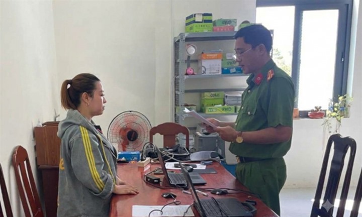 Khởi tố đối tượng sản xuất thực phẩm giả