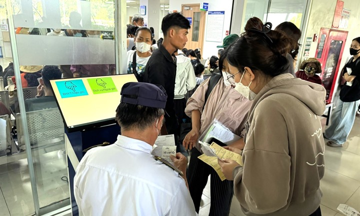 BHXH TP.HCM thông báo thời hạn đóng tiền, gia hạn thẻ BHYT năm 2027, cụ thể như thế nào?