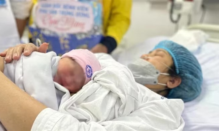 Hỗ trợ phụ nữ sinh đủ hai con trước 35 tuổi: Hà Nội dự kiến chi 60 tỷ đồng/năm