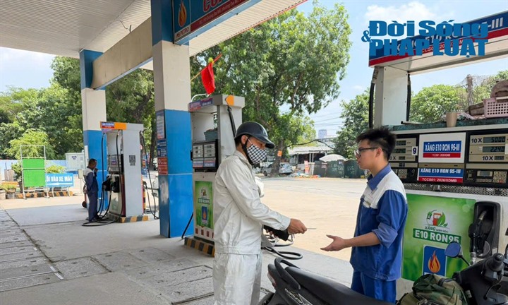 Nếu thuế tiêu thụ đặc biệt về 0%, giá xăng có thể giảm ở mức nào?