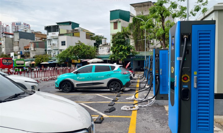 Cụ thể hóa Luật Thủ đô năm 2026 - Hà Nội quy định hạ tầng trạm sạc công cộng đầu tư mới