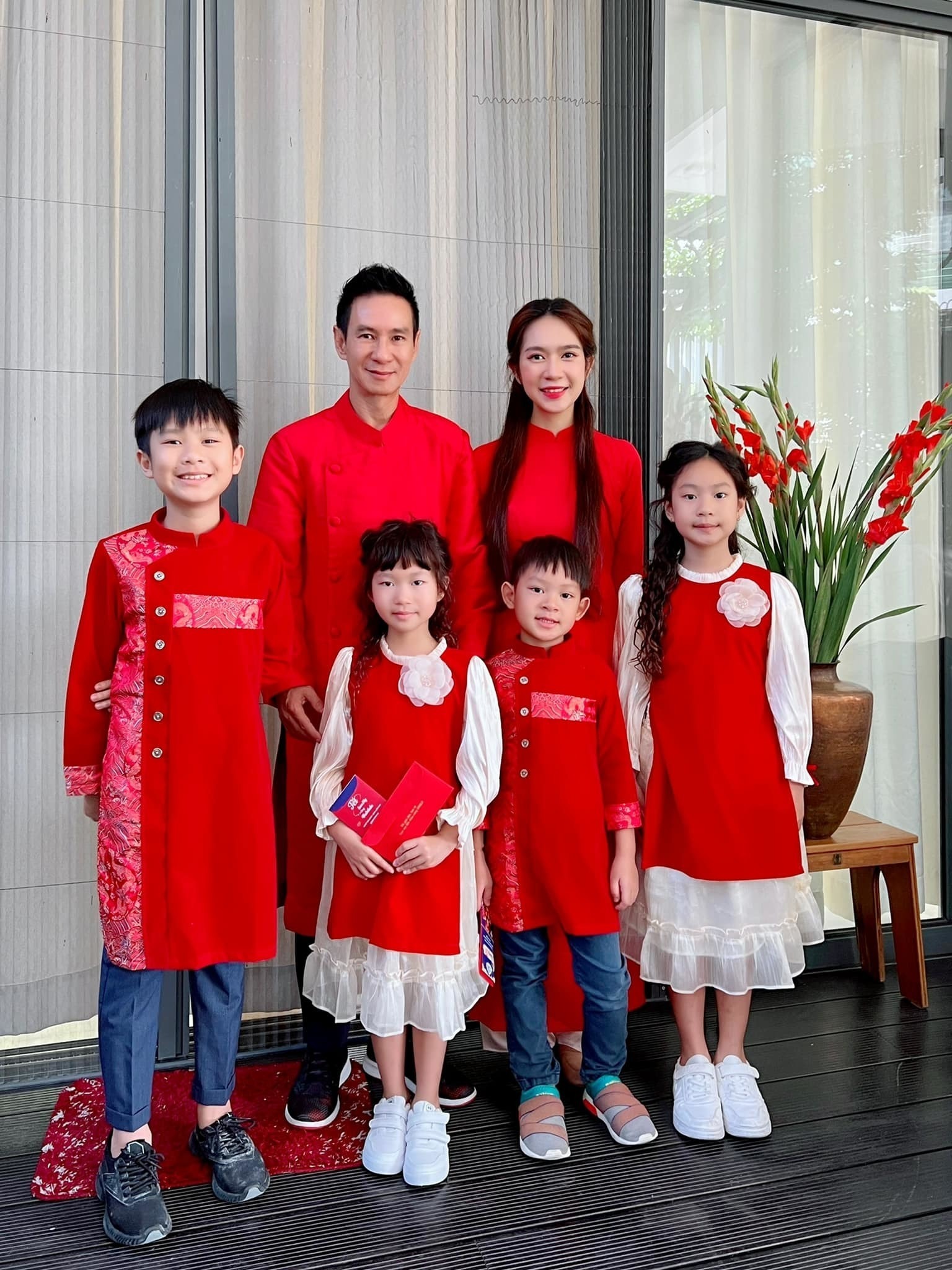 Chân dung người vợ xinh đẹp đứng sau thành công của Lý Hải - 2