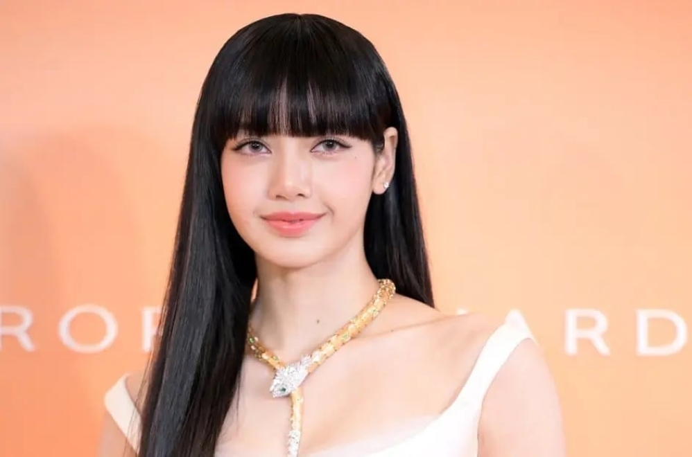 Lisa (Blackpink) ngầm xác nhận chuyện tình cảm với bạn trai tỉ phú - 10