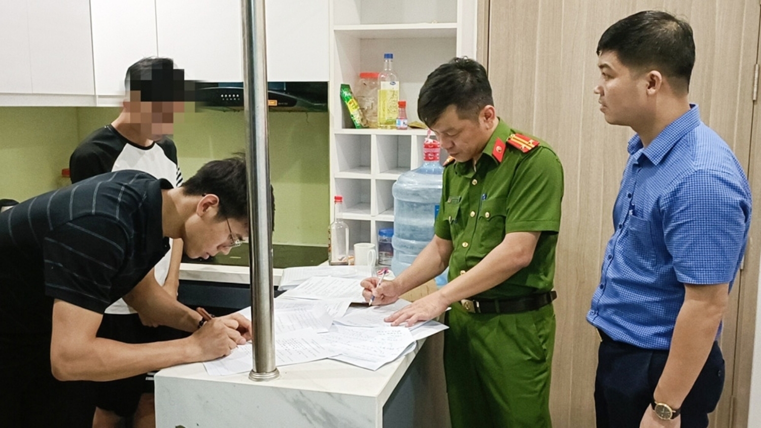 Giám đốc Công an tỉnh Bắc Giang: Tội phạm công nghệ cao diễn biến nhanh như biến thể virus - 5