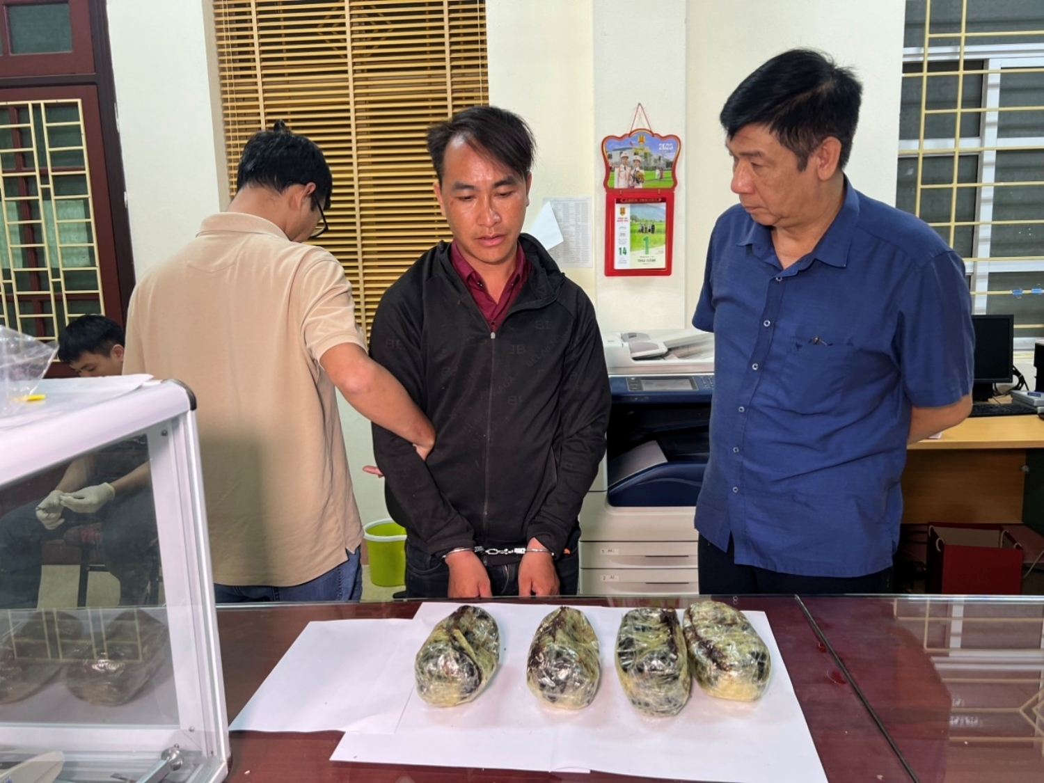 Truy quét tội phạm ma túy - công việc không dành cho người ngại khó ngại khổ - 13