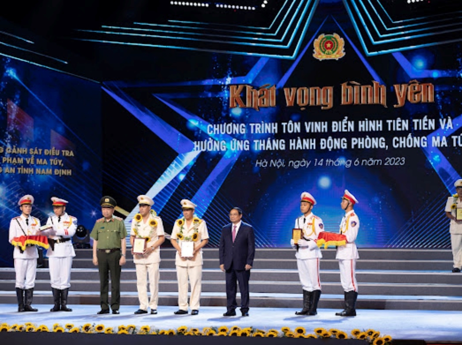 Truy quét tội phạm ma túy - công việc không dành cho người ngại khó ngại khổ - 17