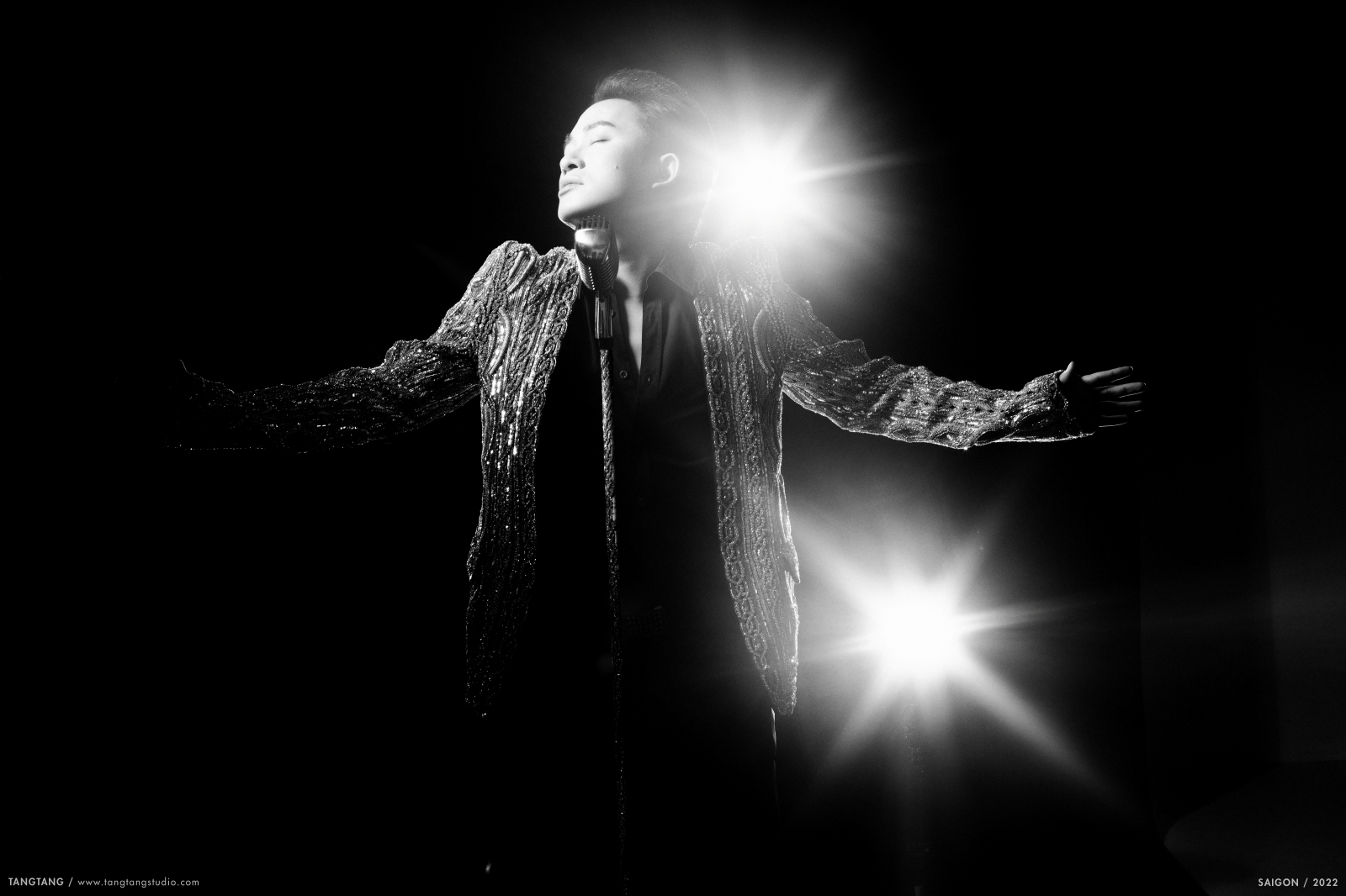 Tùng Dương nhìn lại thăng trầm đời mình trong ''Đàn ông không cần khóc'' - 10