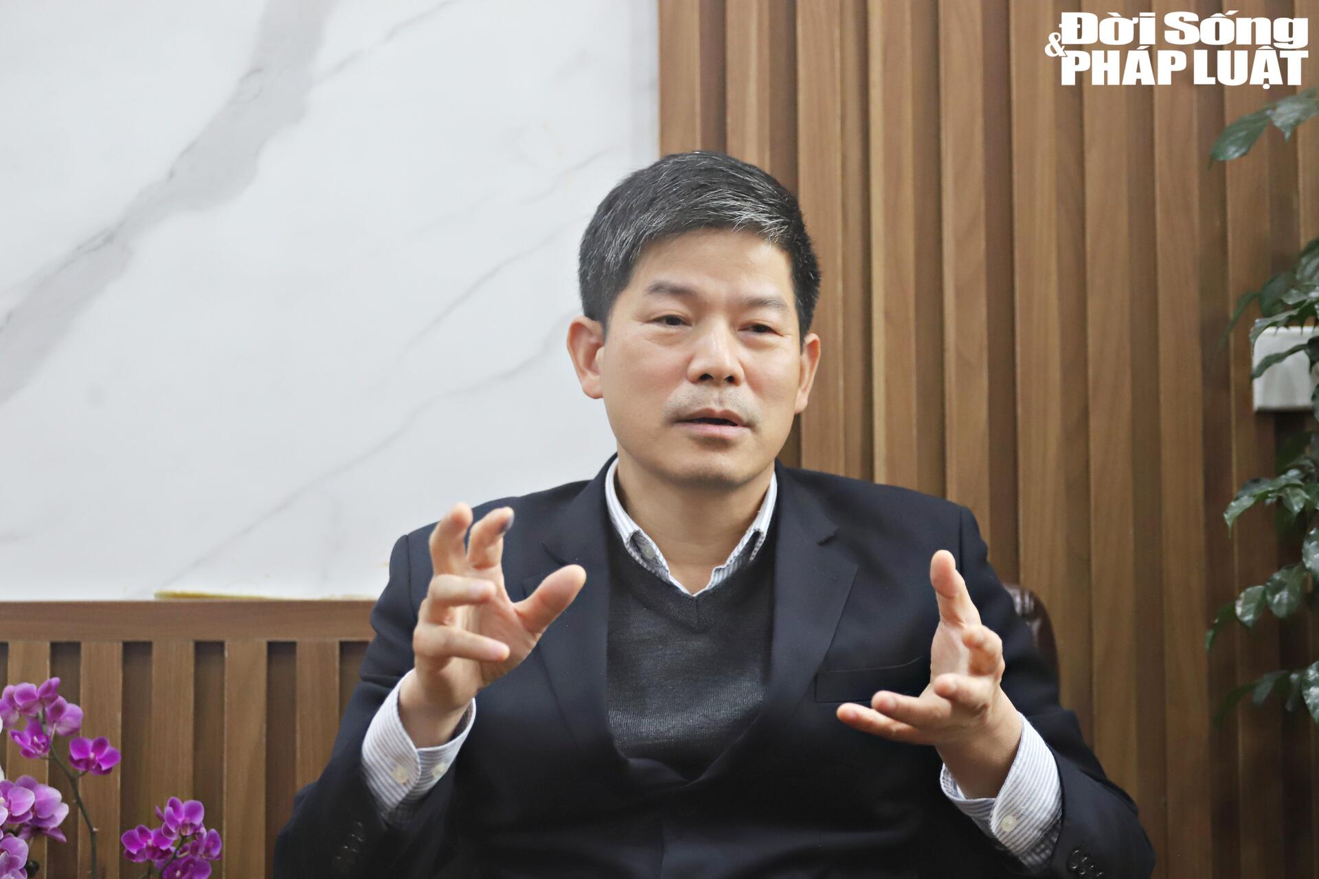 Vị giám đốc “dùi mài kinh sử” 15 năm mới chính thức cầm dao mổ, 20 năm cống hiến cho ngành phẫu thuật tim Thủ đô - 11