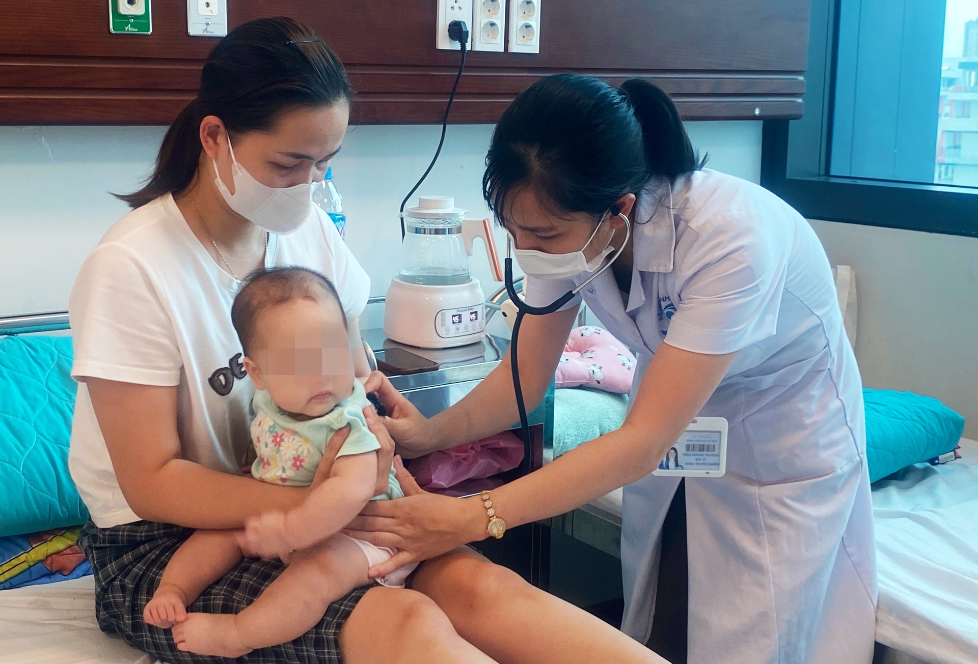 Nhiều trẻ nhập viện vì COVID-19 ở Hà Nội, các viện sẵn sàng ứng phó dịch - 4