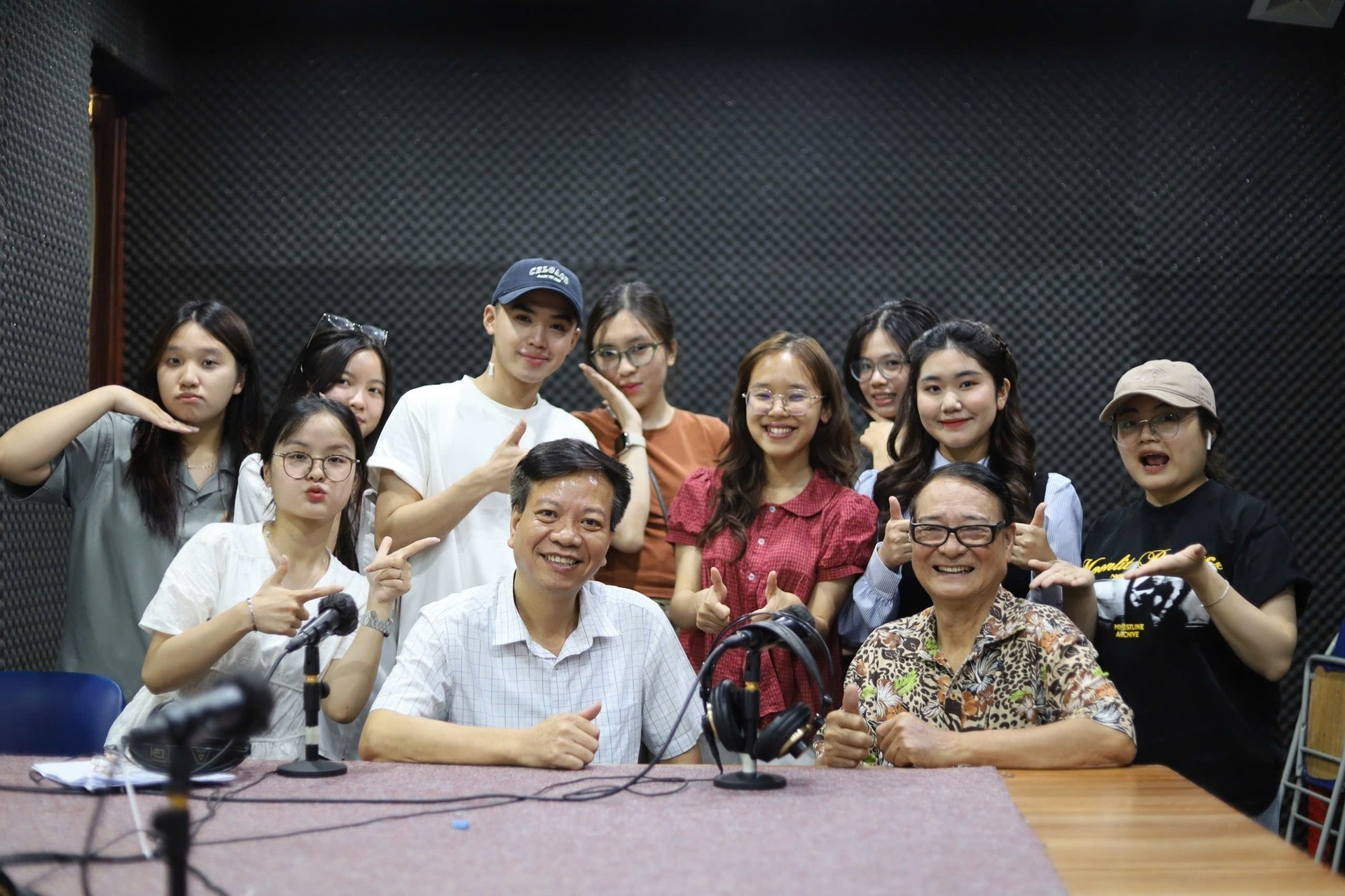 Nhà báo Phùng Huy Thịnh: AI không thể thay thế trái tim và lương tri của người cầm bút - 4