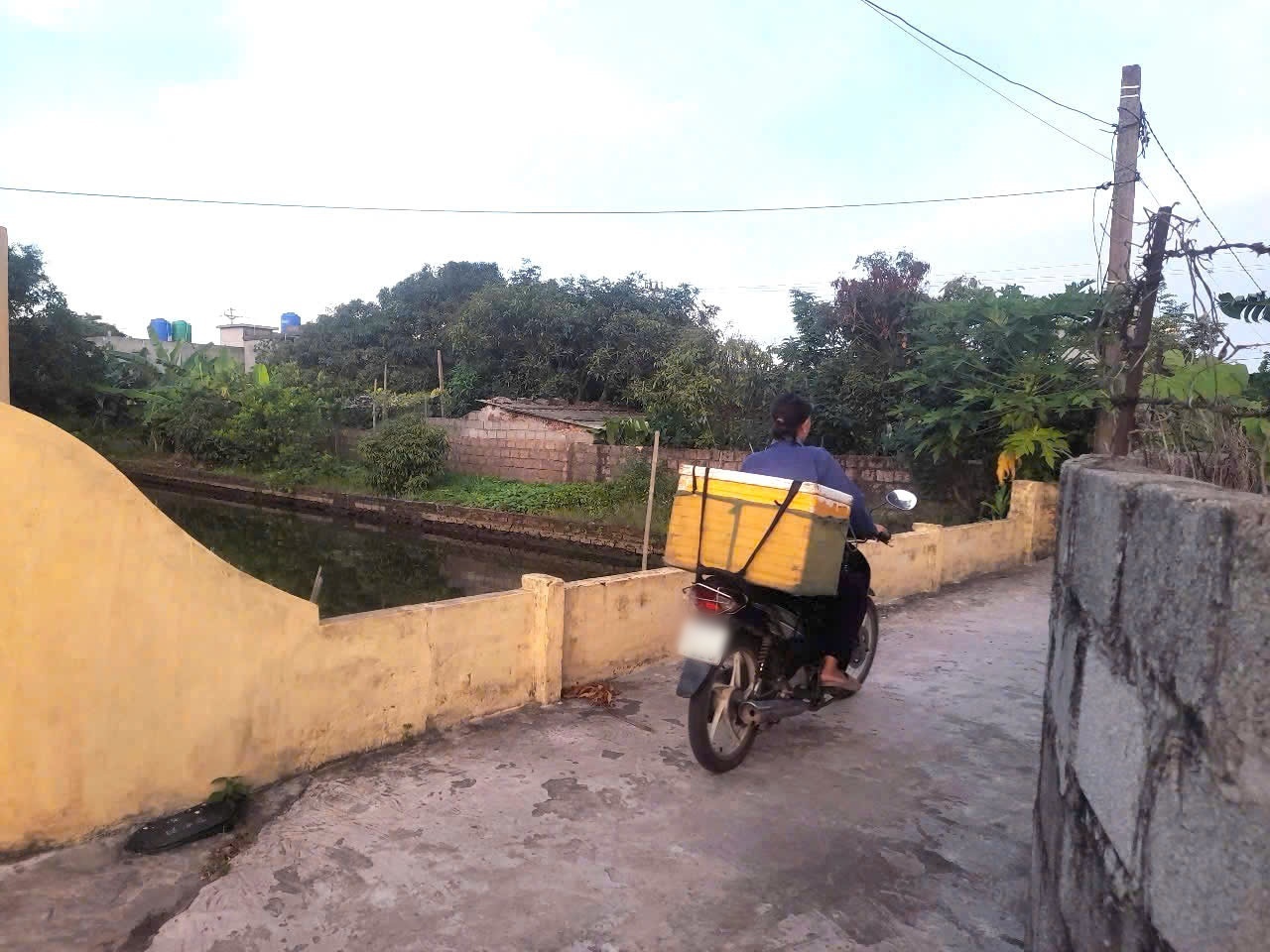 Nhọc nhằn mưu sinh theo dòng nước nổi: Nghề "săn" cáy biển ở Nam Định - 4