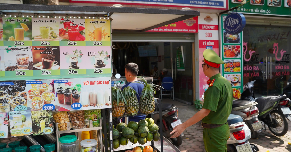 Một ngày theo chân Tổ Cảnh sát trật tự ở phường đông dân nhất Hà Nội - 7