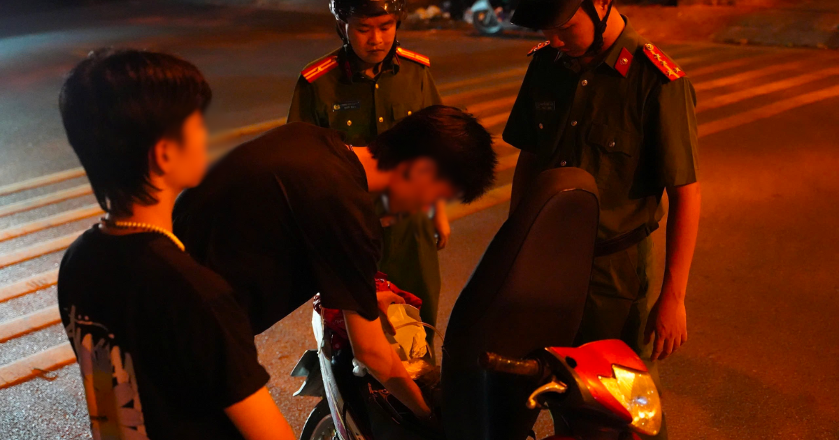 Một ngày theo chân Tổ Cảnh sát trật tự ở phường đông dân nhất Hà Nội - 2