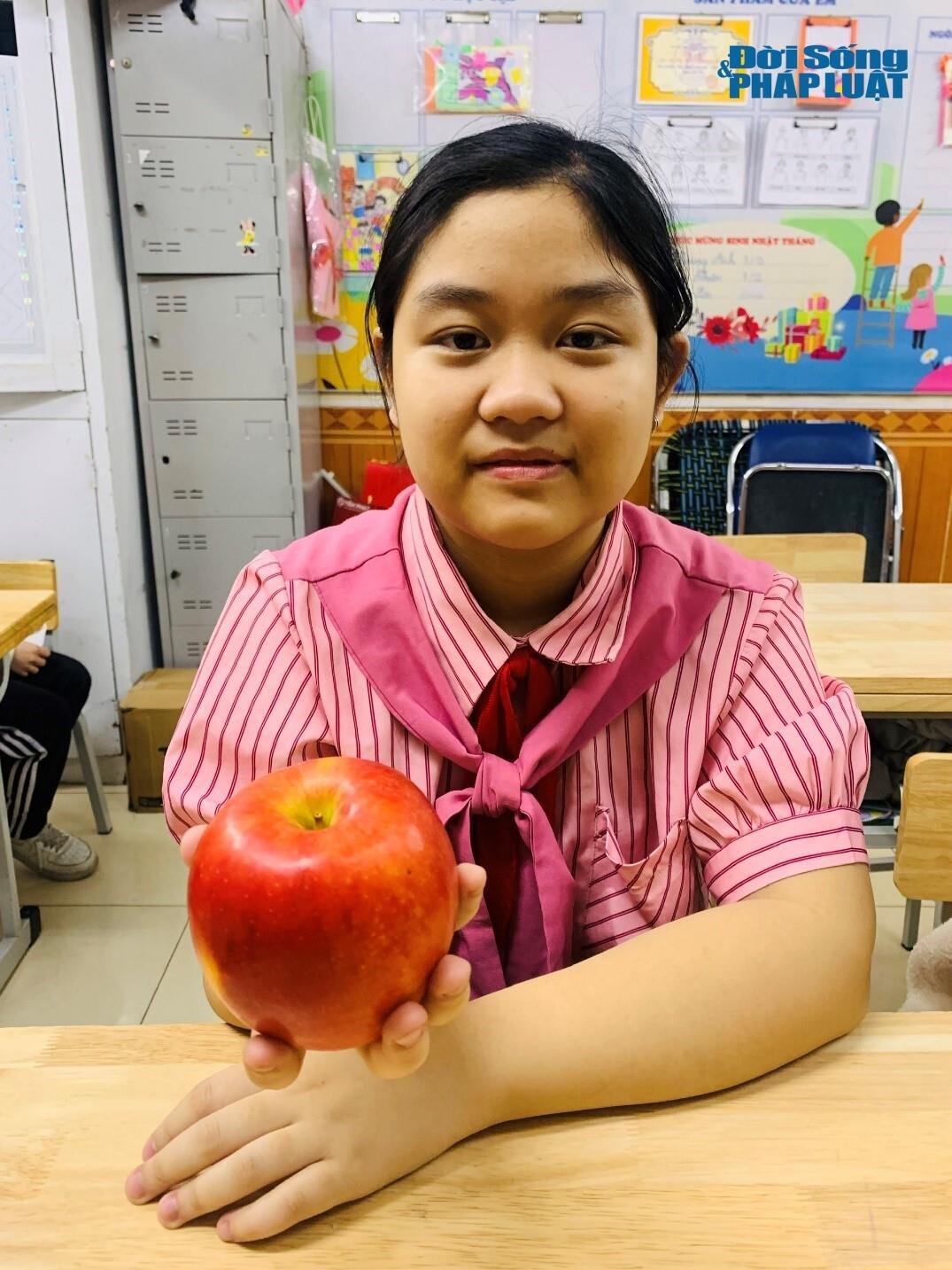 Em Nguyễn Thị Quỳnh Mai – học sinh trường PTCS Xã Đàn. Ảnh GVCC.