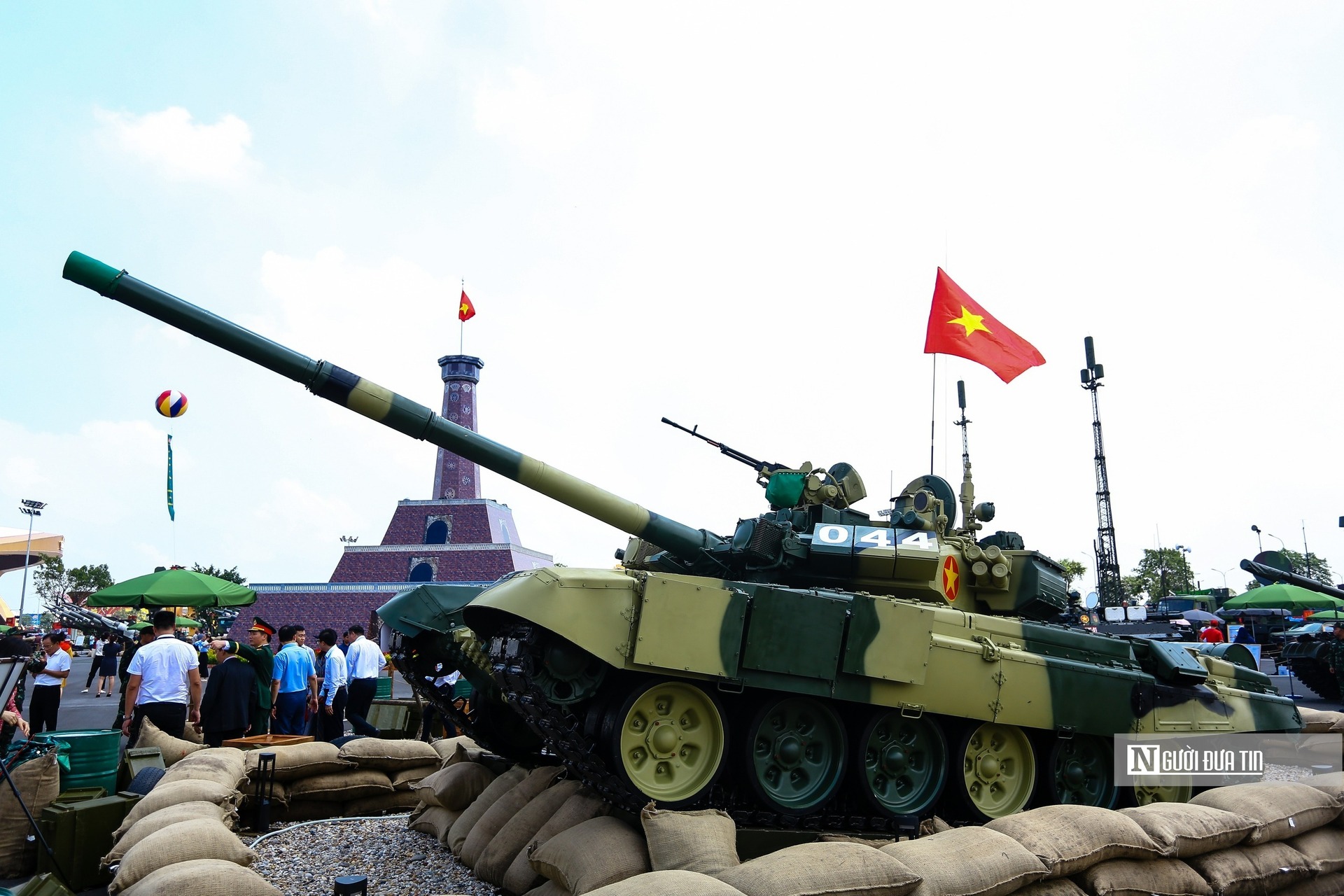 Ngắm dàn khí tài “khủng” tại Triển lãm thành tựu đất nước - 13