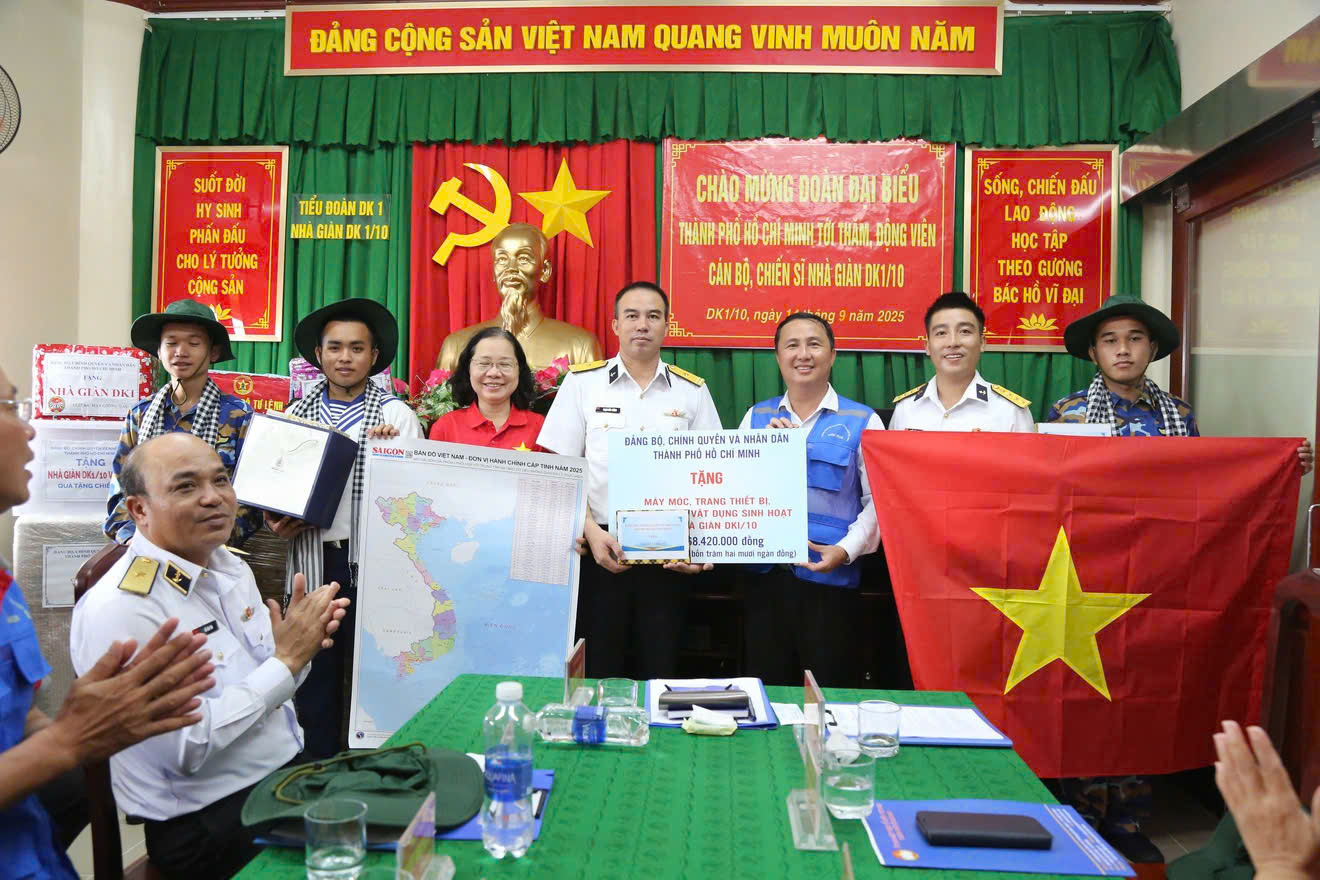 Sáng ngời biển trời Tây Nam - 15