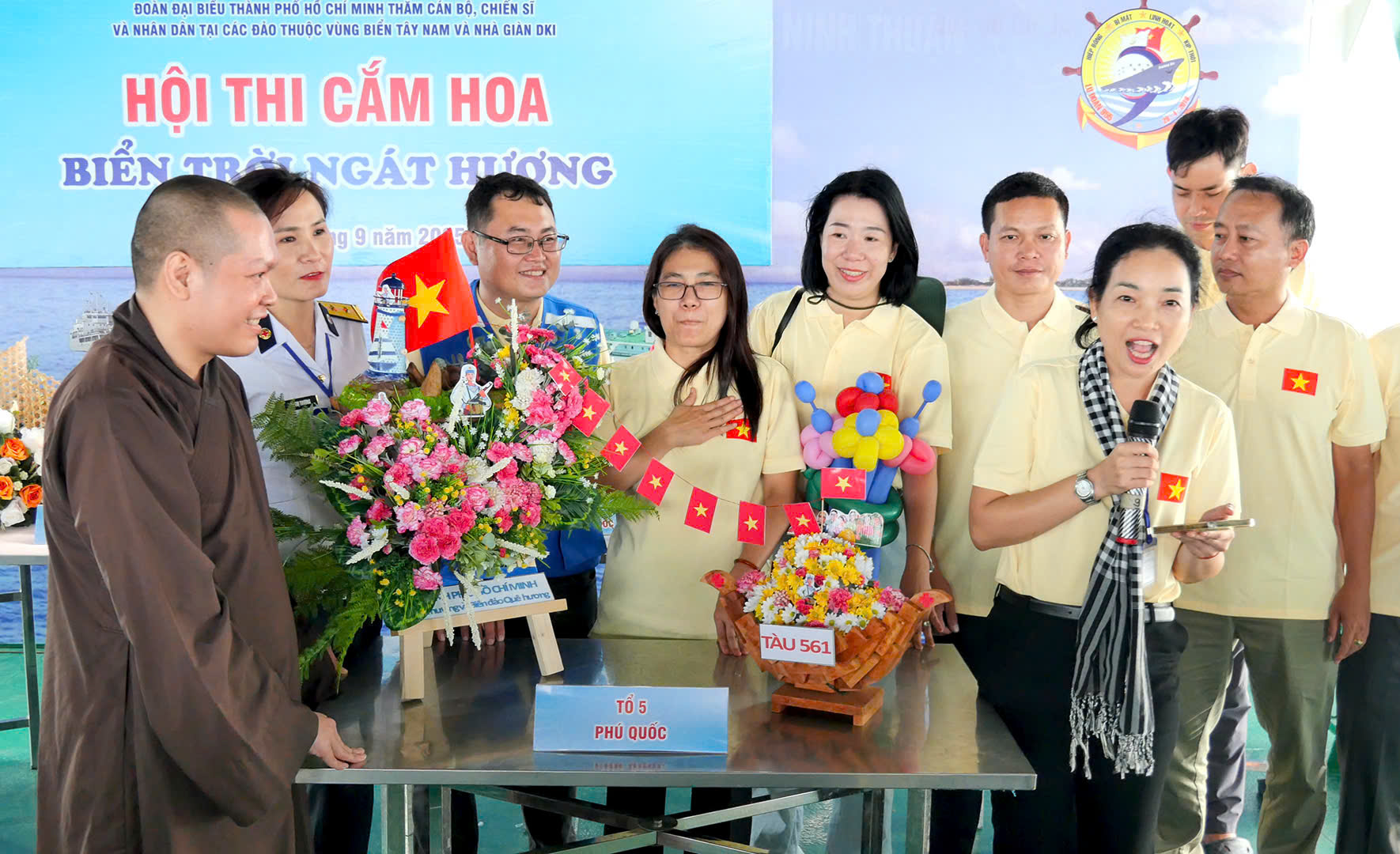 Sáng ngời biển trời Tây Nam - 14