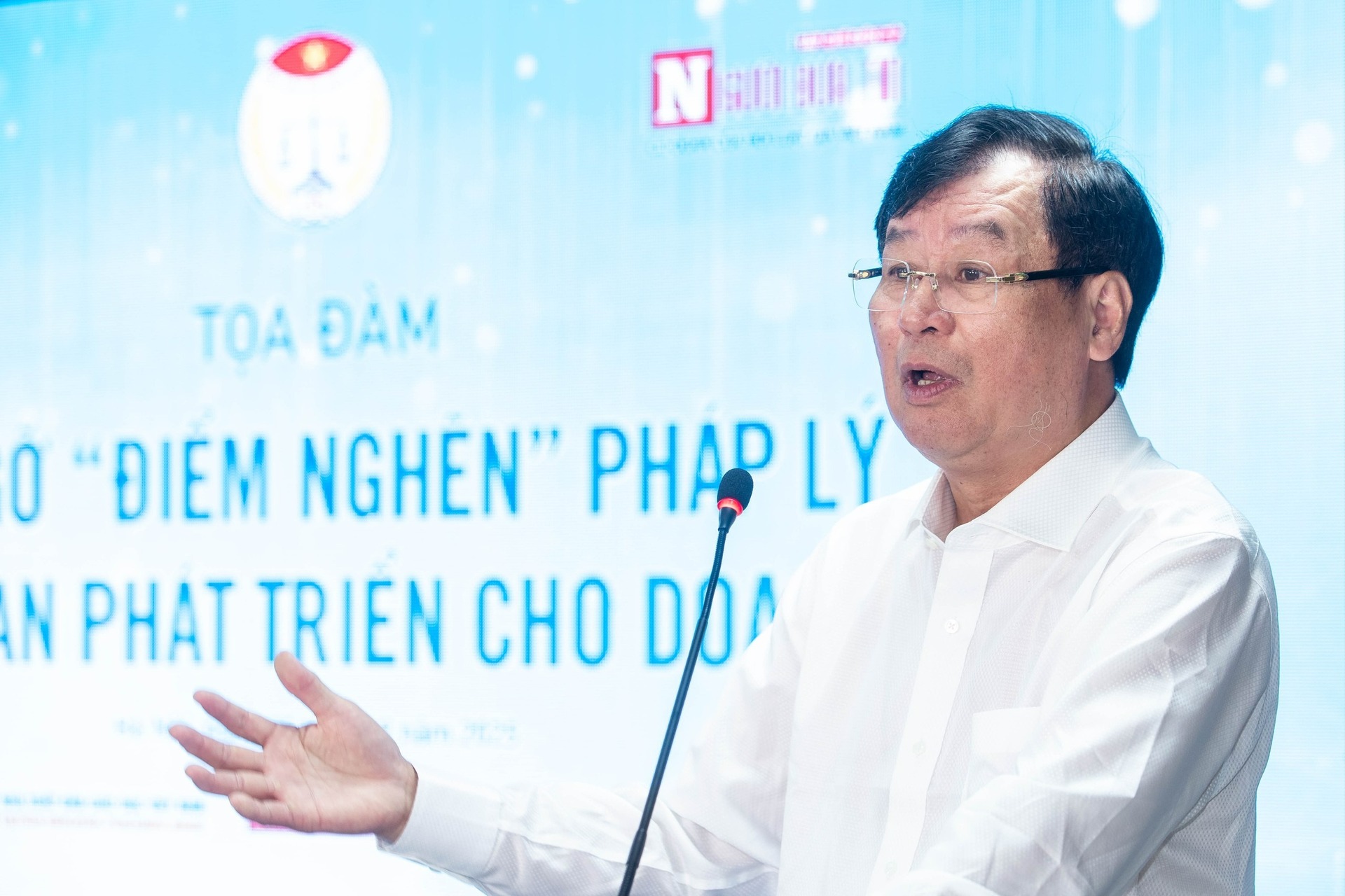 TS. Trần Công Phàn – Phó Chủ tịch Thường trực Hội Luật gia Việt Nam, ĐBQH khoá XV phát biểu tại toạ đàm.