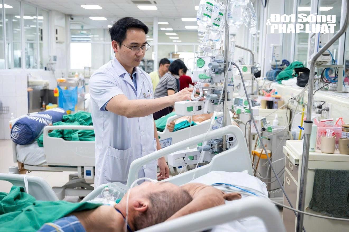  "Chiến mã" nơi lằn ranh sinh tử: Chuyện về vị bác sĩ tuổi Ngọ không có khái niệm nghỉ Tết - 3