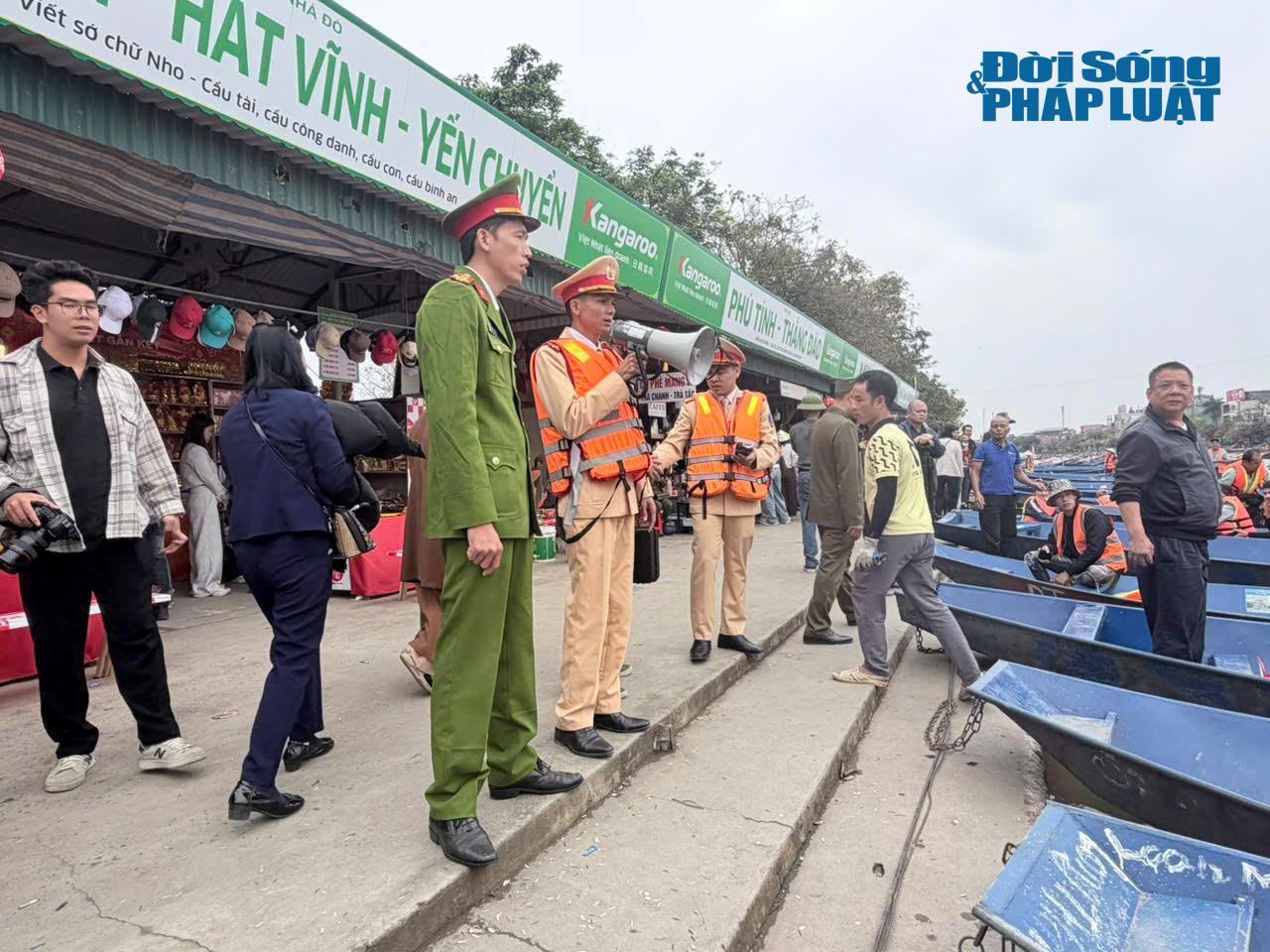 Cận cảnh công tác kiểm tra, siết chặt trật tự an toàn giao thông mùa lễ hội Chùa Hương 2026 - 9