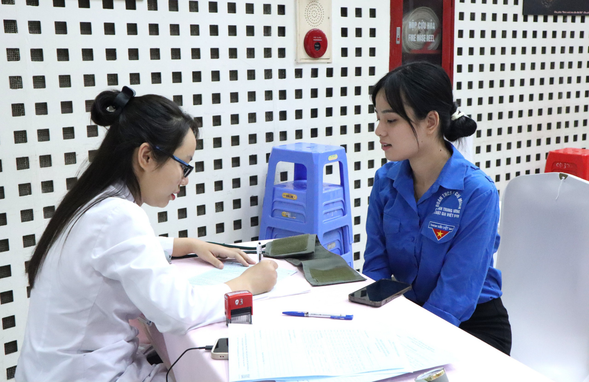 Tuổi trẻ Hội Luật gia Việt Nam tham gia hiến máu nhân đạo - 1