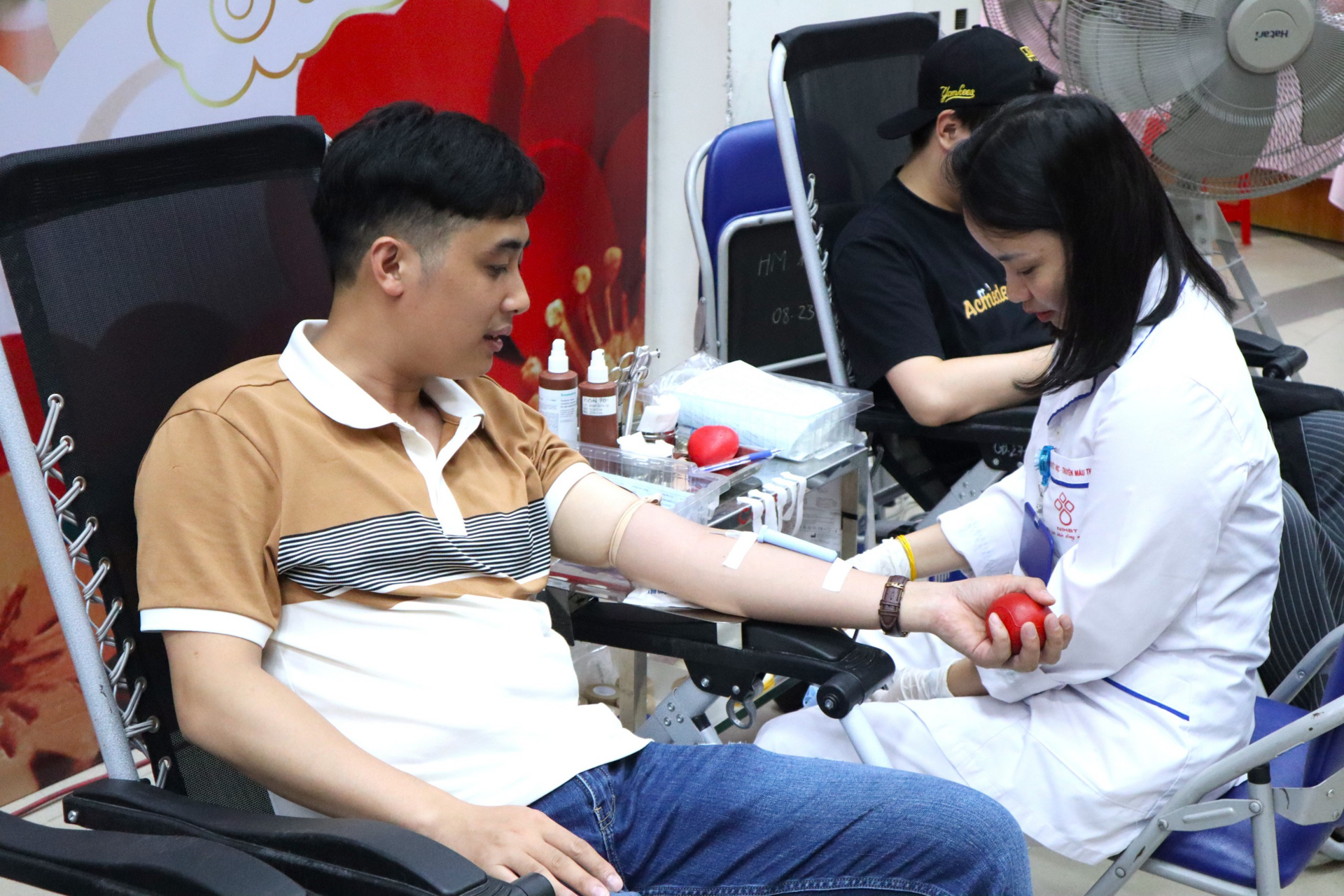 Tuổi trẻ Hội Luật gia Việt Nam tham gia hiến máu nhân đạo - 3