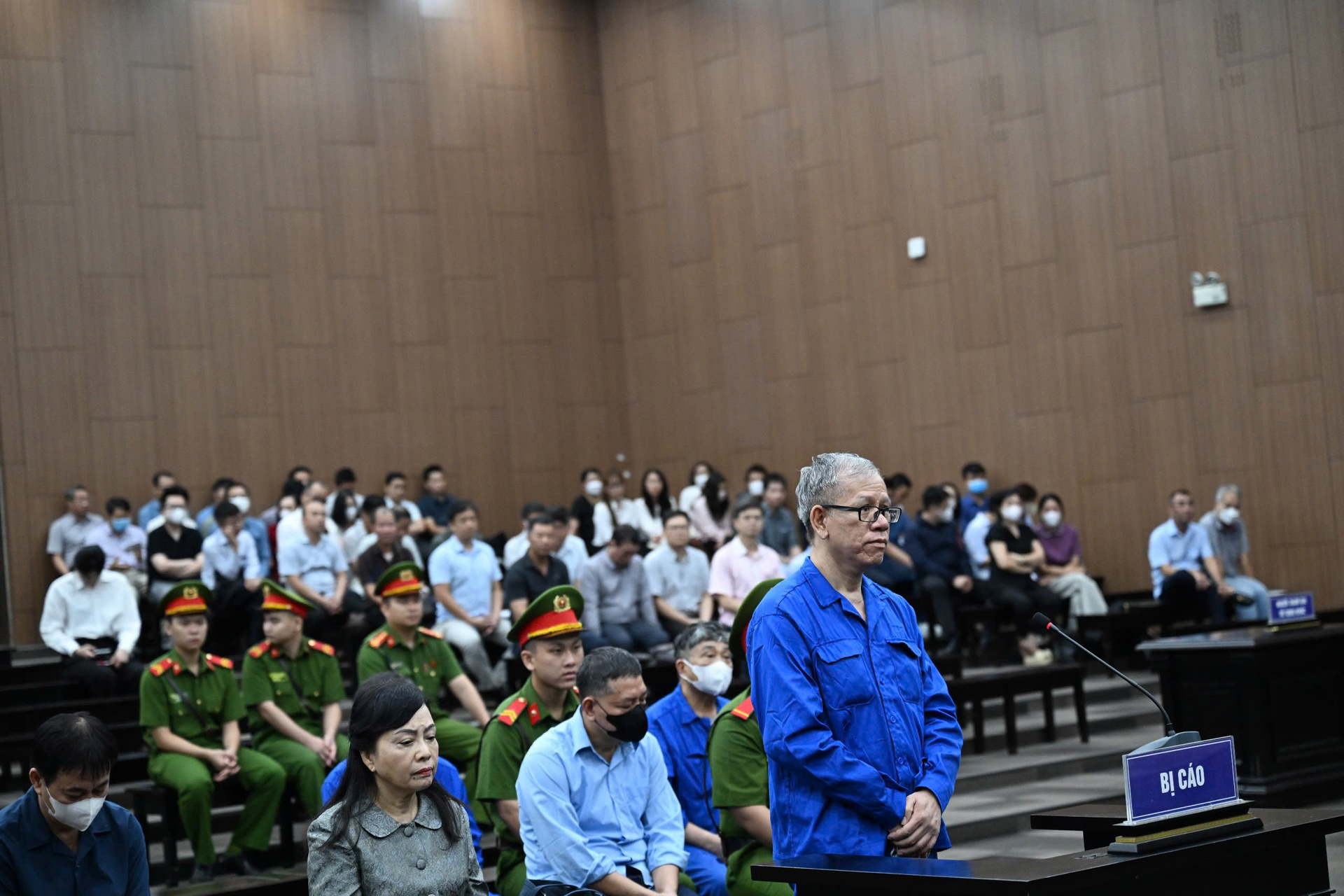 Trước giờ tuyên án bị cáo Nguyễn Thị Kim Tiến: Từ kỳ vọng “công trình để đời” của cựu Bộ trưởng Y tế đến vụ án lãng phí hơn 800 tỷ đồng - 12