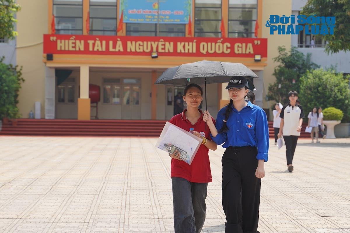 Kỳ thi lớp 10 Hà Nội: 224 điểm thi, hàng nghìn người đồng hành và một mùa thi trọn vẹn - 13