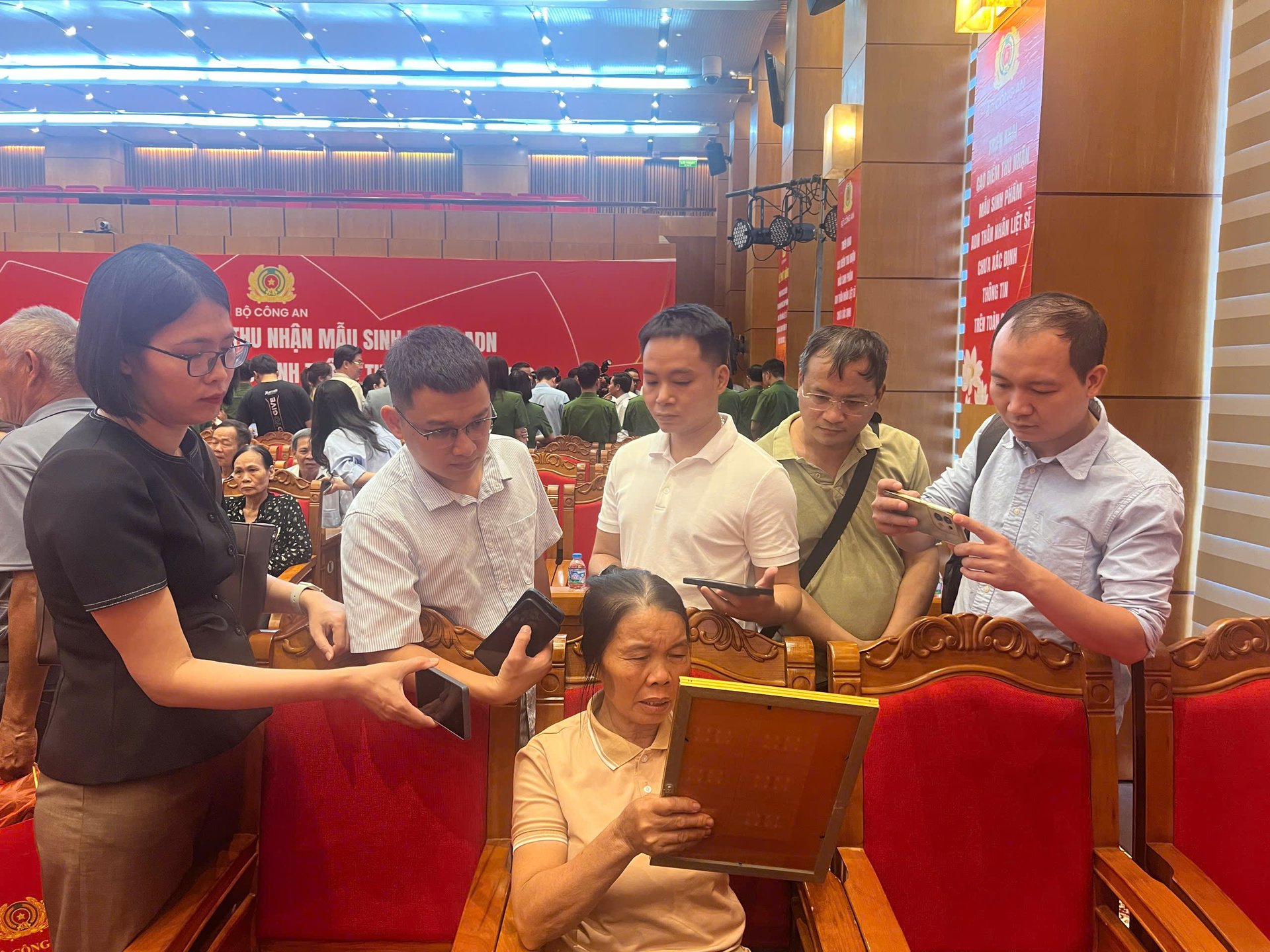 Tìm kiếm, quy tập, xác định danh tính hài cốt liệt sĩ là trách nhiệm trước lịch sử - 13