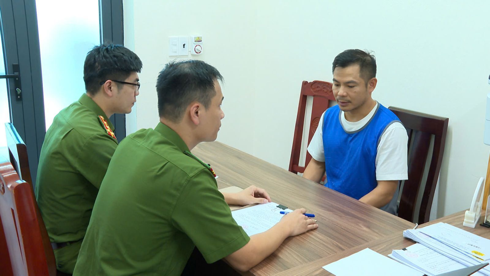 Toàn cảnh đường dây buôn lậu kim cương xuyên quốc gia: Từ "mật mã" tờ USD đến chiêu "rửa" kim cương bằng giấy kiểm định - 6