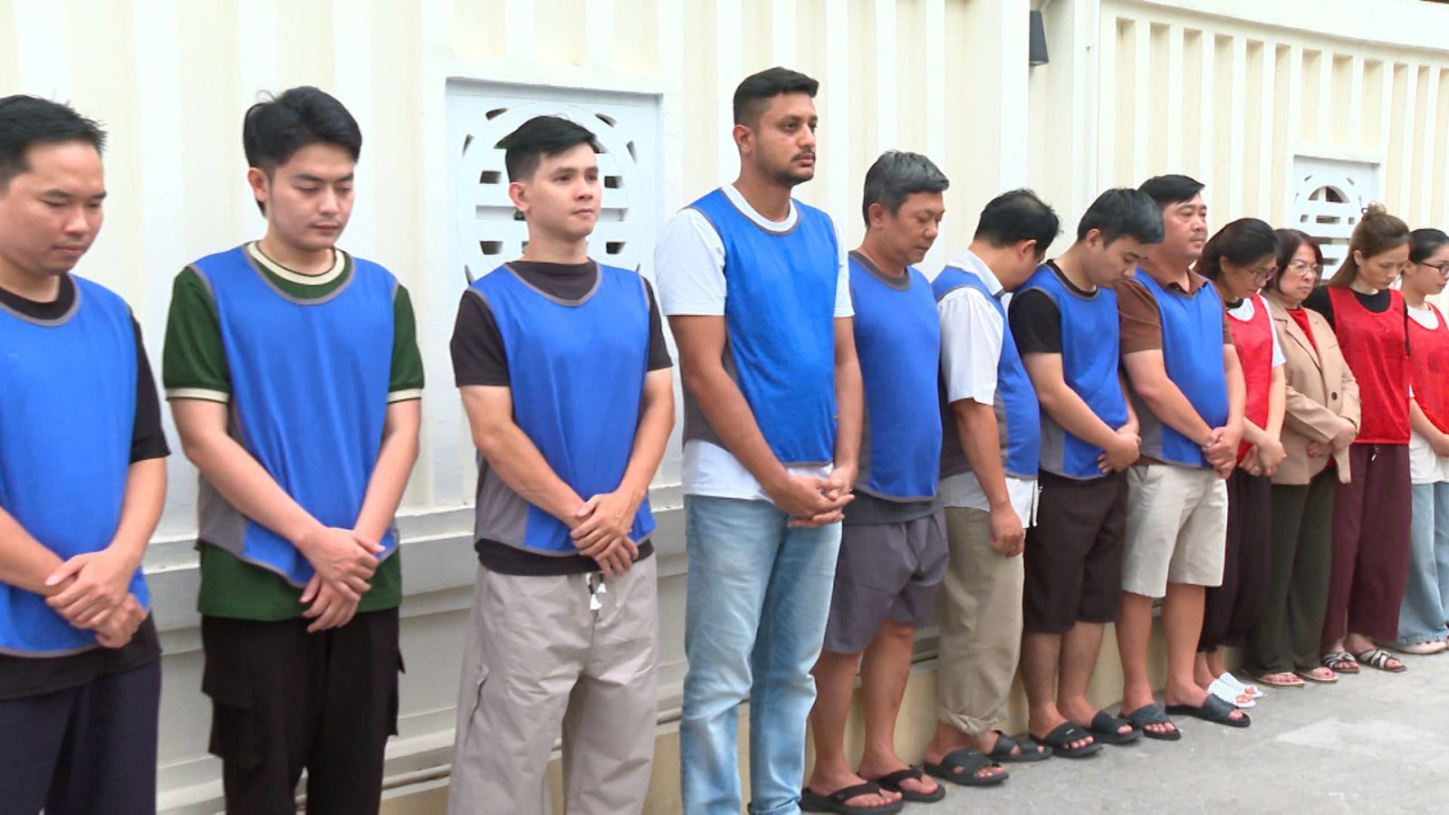 Toàn cảnh đường dây buôn lậu kim cương xuyên quốc gia: Từ "mật mã" tờ USD đến chiêu "rửa" kim cương bằng giấy kiểm định - 5
