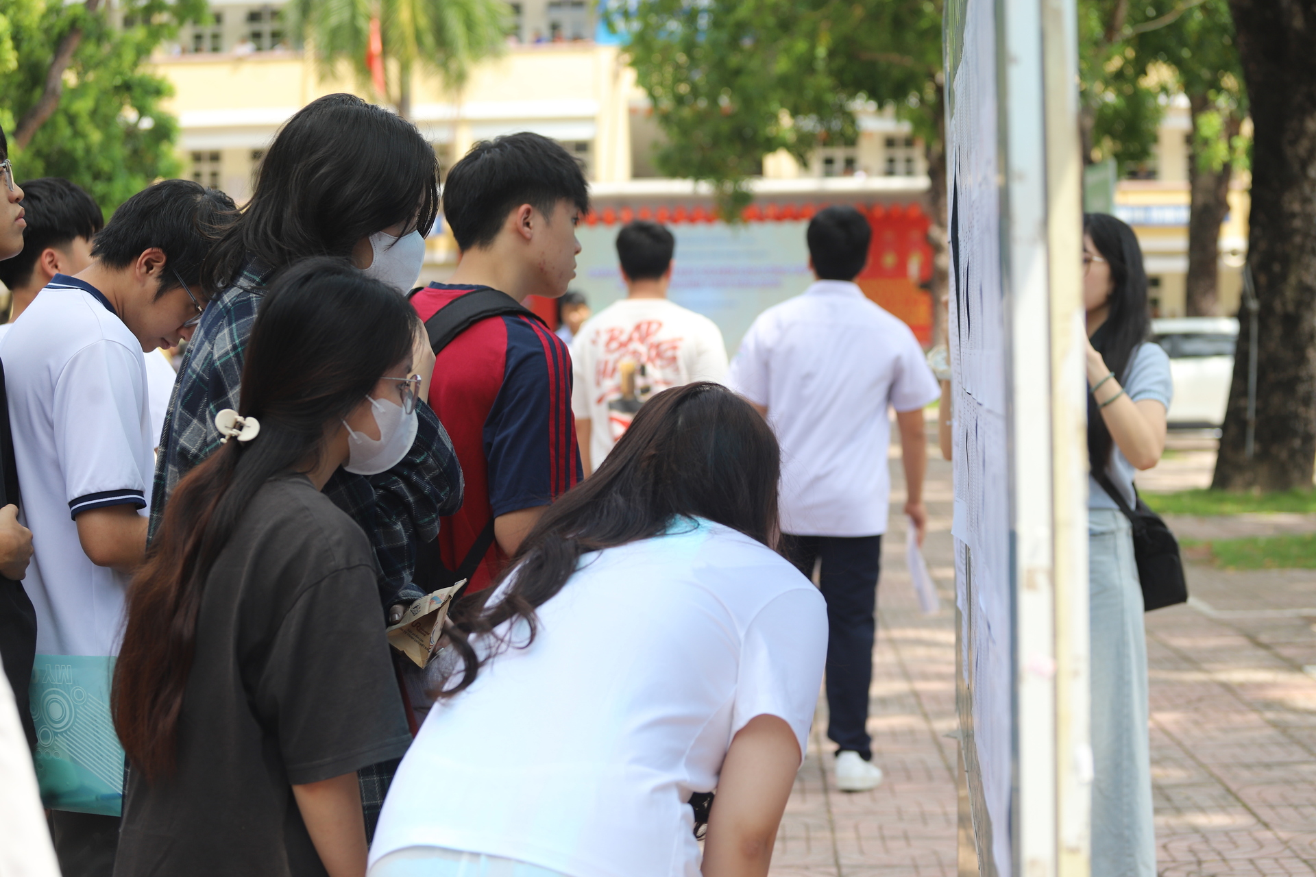 TS. Lê Viết Khuyến: “Không tách hai kỳ thi tốt nghiệp THPT và đại học không đồng nghĩa với tiêu cực sẽ gia tăng” - 8