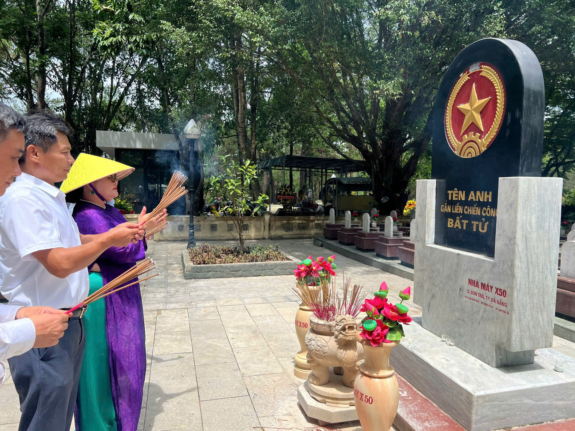 Tháng Bảy - Ba lần trở về Trường Sơn và một lời hứa với những người đã nằm lại - 3