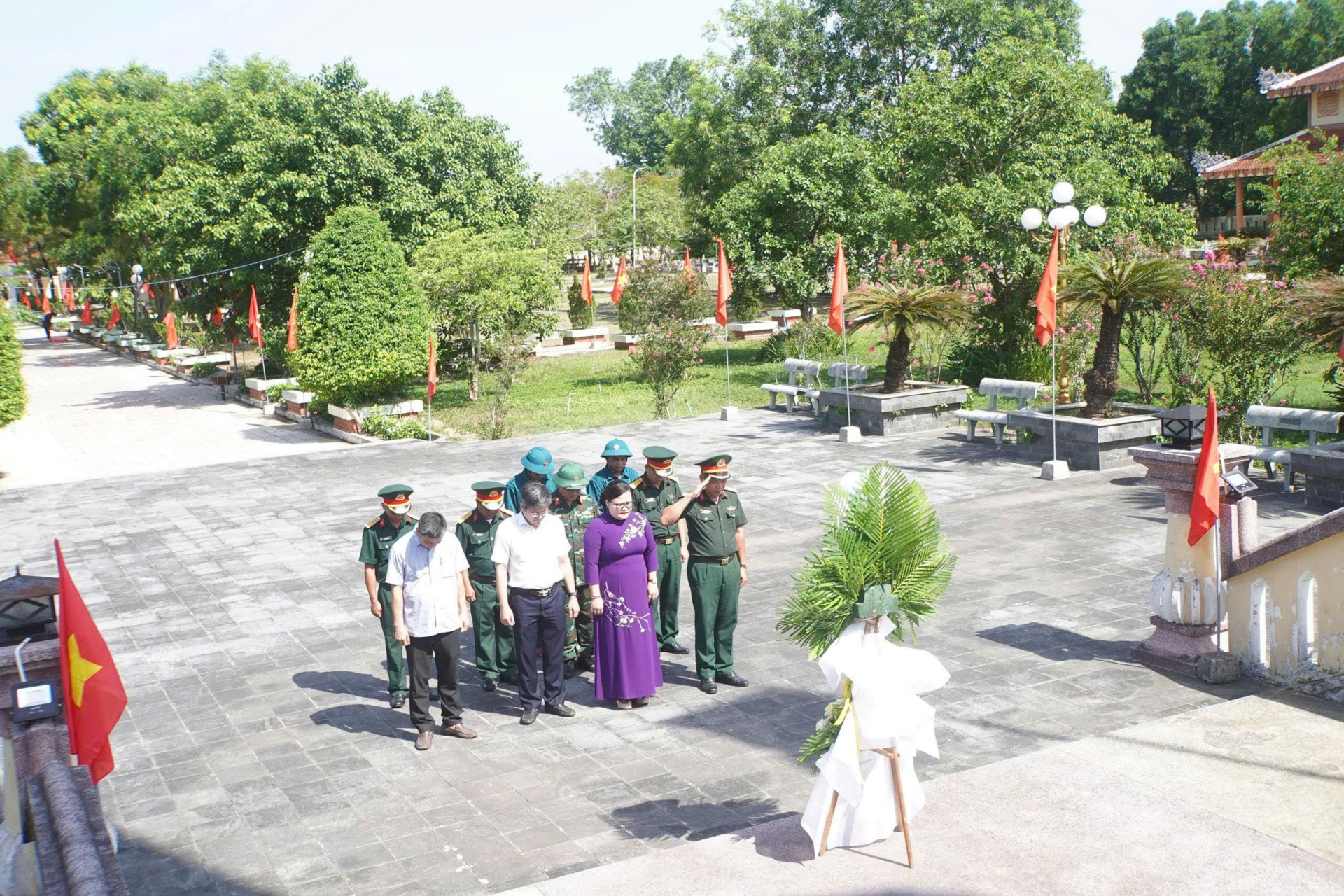 Tháng Bảy - Ba lần trở về Trường Sơn và một lời hứa với những người đã nằm lại - 17
